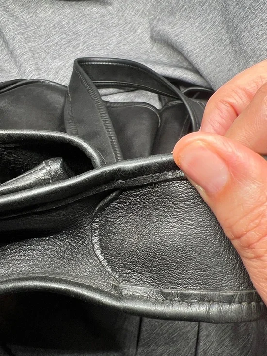 Coach Vintage Taft Black Leather Crossbody 9980 Bag with Brass-Tone Turn Lock - Picture 16 of 16